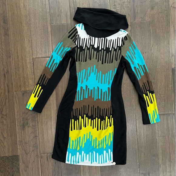 Coco & Tashi Long Sleeve Sweater Dress - Picture 9 of 14